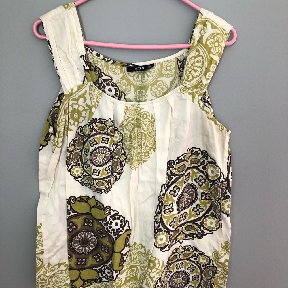 Women’s tank top
